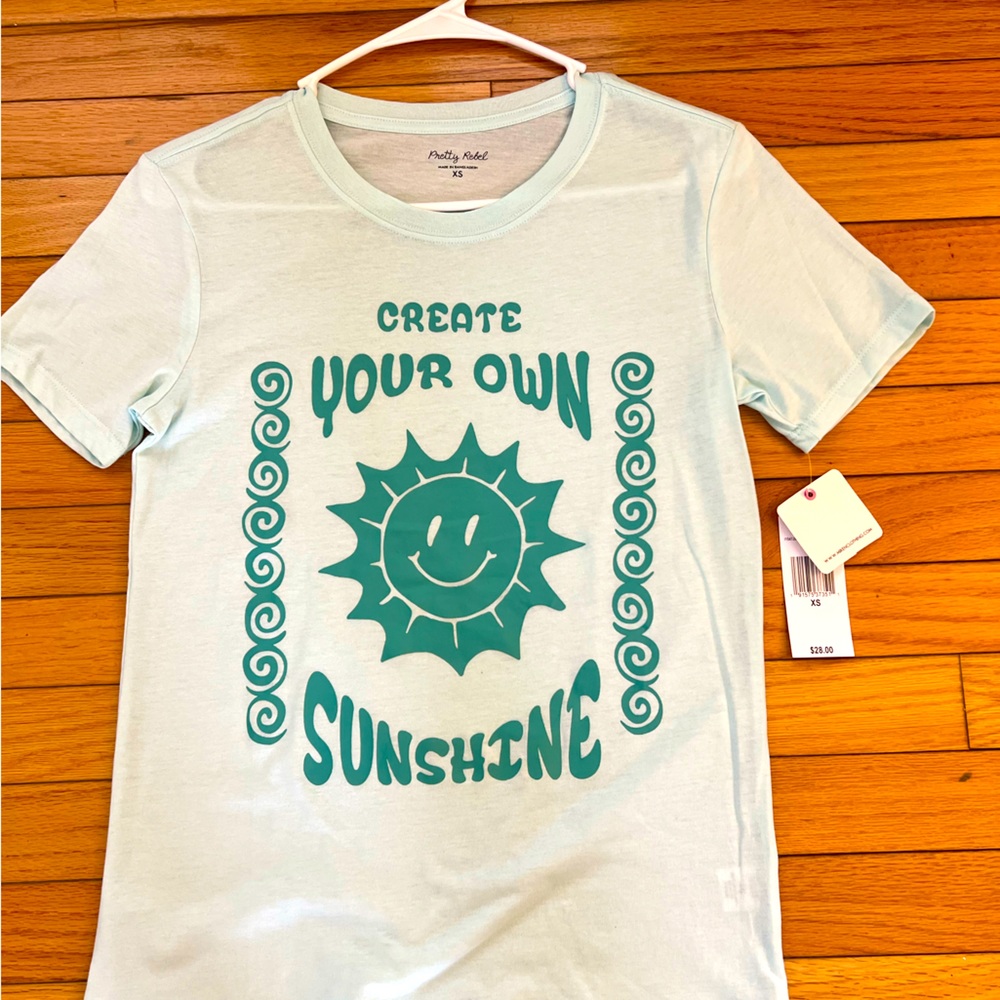 Cute Tshirt Juniors Size XS